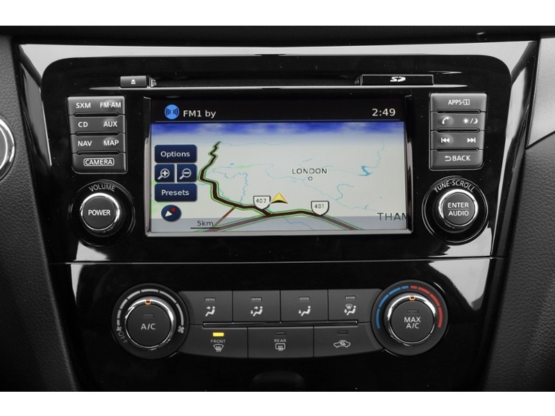 2014 Nissan Rogue AWD 4dr SV Interior Shot 9