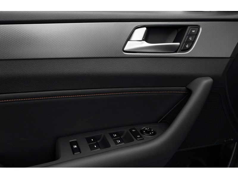 2015 Hyundai Sonata 4dr Sdn 2.0T Auto Ultimate Exterior Shot 14