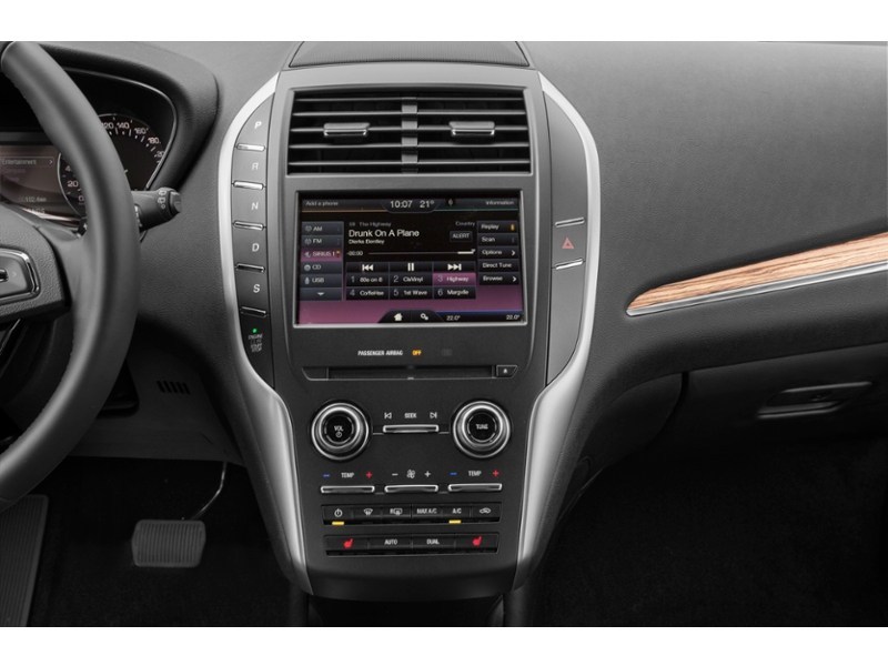 2017 Lincoln MKC Select | AWD | 2.0L | NAV | ROOF | HTD STR WHL Interior Shot 2