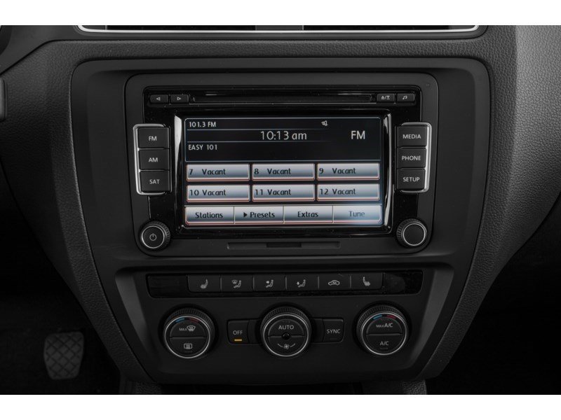 2017 Volkswagen Jetta 4dr 1.4 TSI Auto Wolfsburg Edition Interior Shot 2