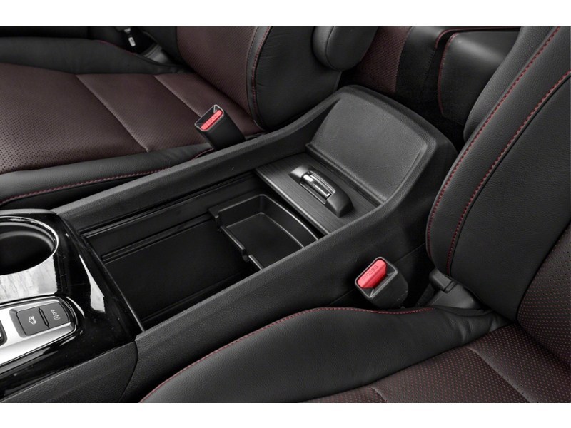 2022 Honda Ridgeline Black Edition AWD Interior Shot 7