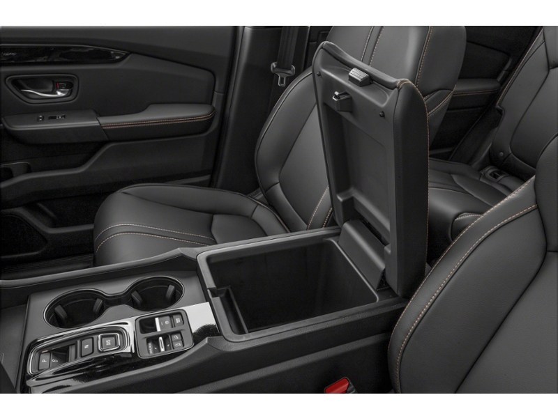 2023 Honda Pilot TrailSport AWD Interior Shot 7