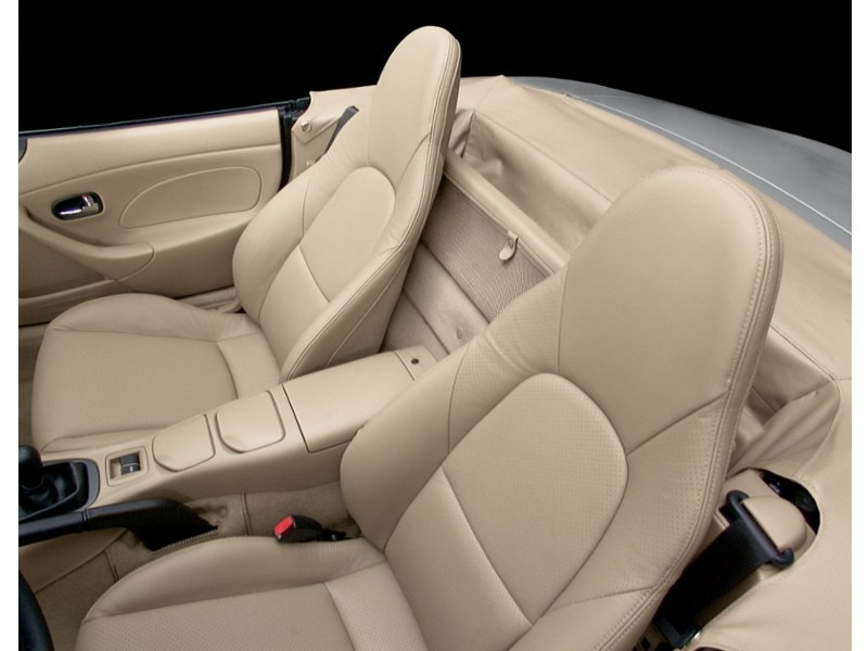 2001 Mazda MX-5 Miata 2dr Conv 5-Spd Manual Interior Shot 4