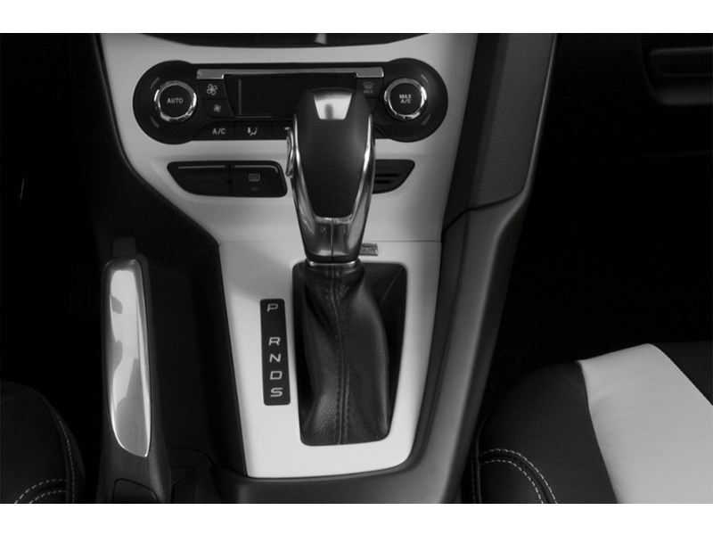2013 Ford Focus SE | 2.0L | HTD SEATS | AUTO | A/C | KEYLESS ENT Exterior Shot 9