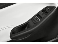 2013 Ford Focus SE | 2.0L | HTD SEATS | AUTO | A/C | KEYLESS ENT Exterior Shot 10