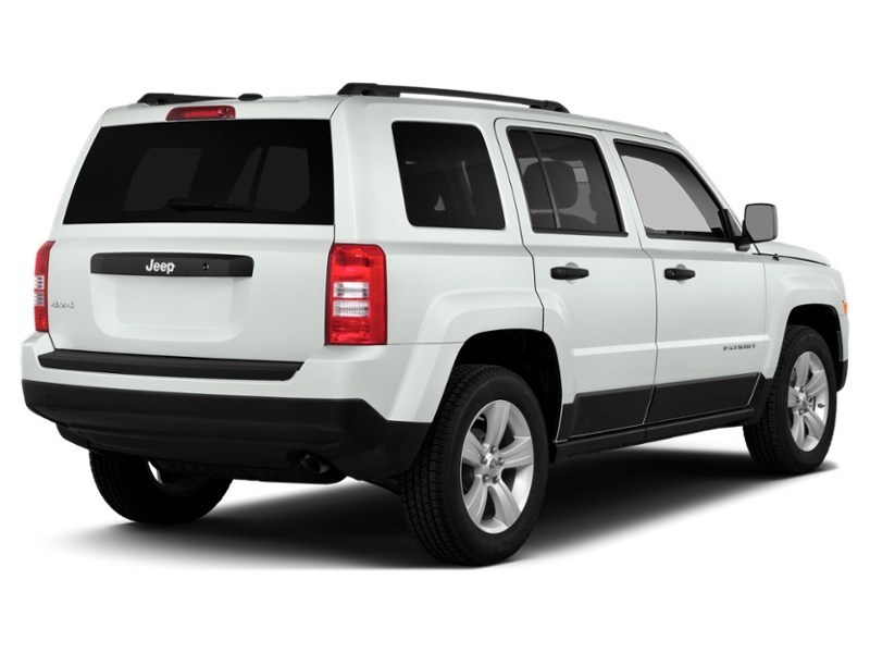 2016 Jeep Patriot 4WD 4dr High Altitude Exterior Shot 2