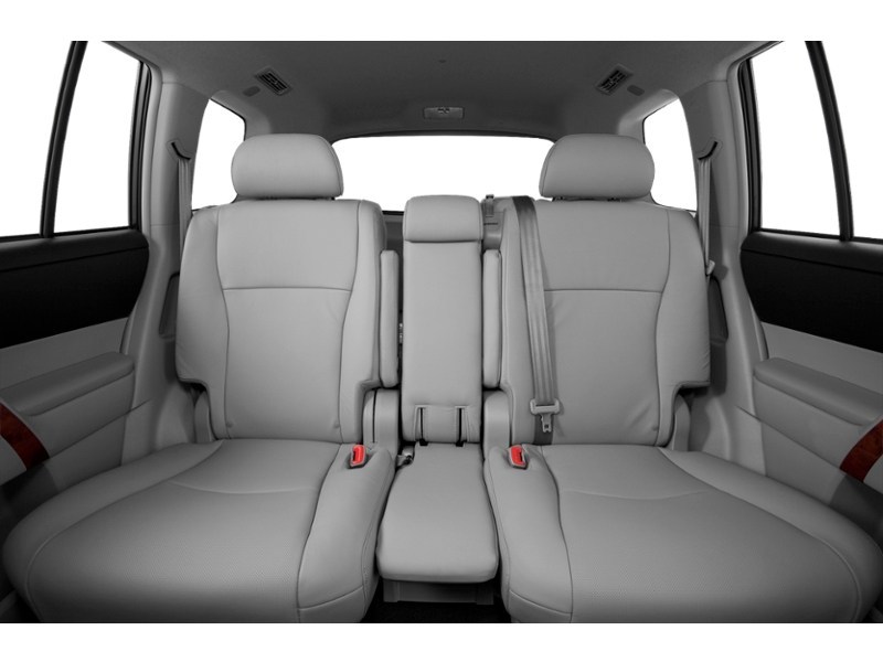 2013 Toyota Highlander 4WD 4dr Interior Shot 5
