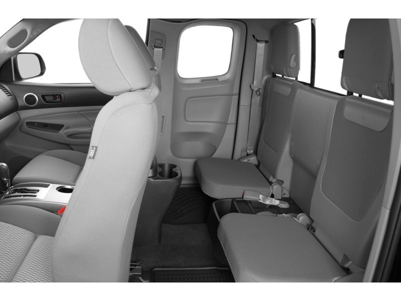 2015 Toyota Tacoma 4WD Access Cab I4 Man Interior Shot 6