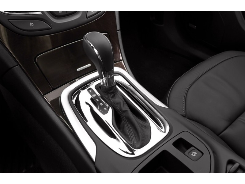 2017 Buick Regal 4dr Sdn Premium I FWD Exterior Shot 12