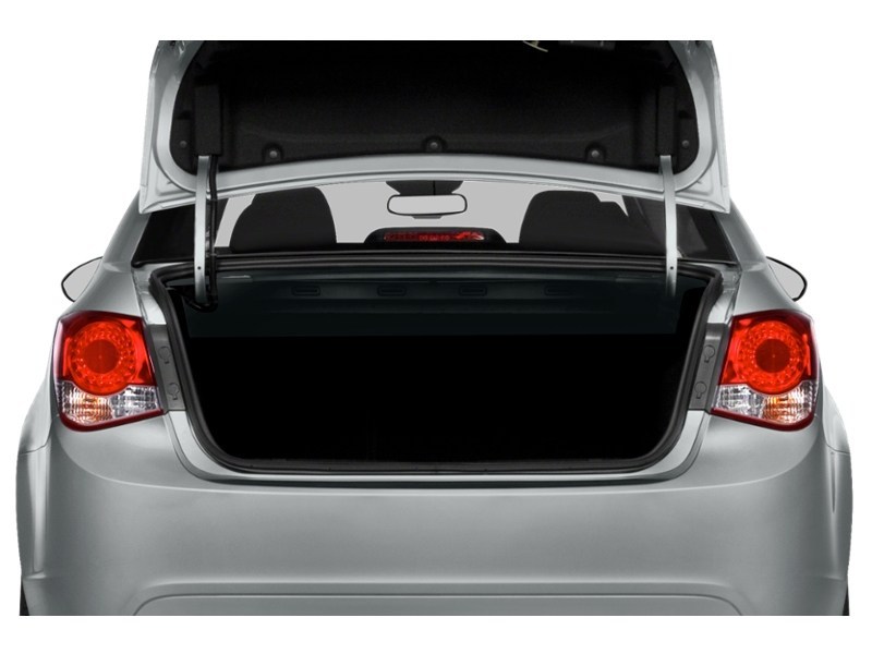 2014 Chevrolet Cruze 4dr Sdn 1LT Exterior Shot 4