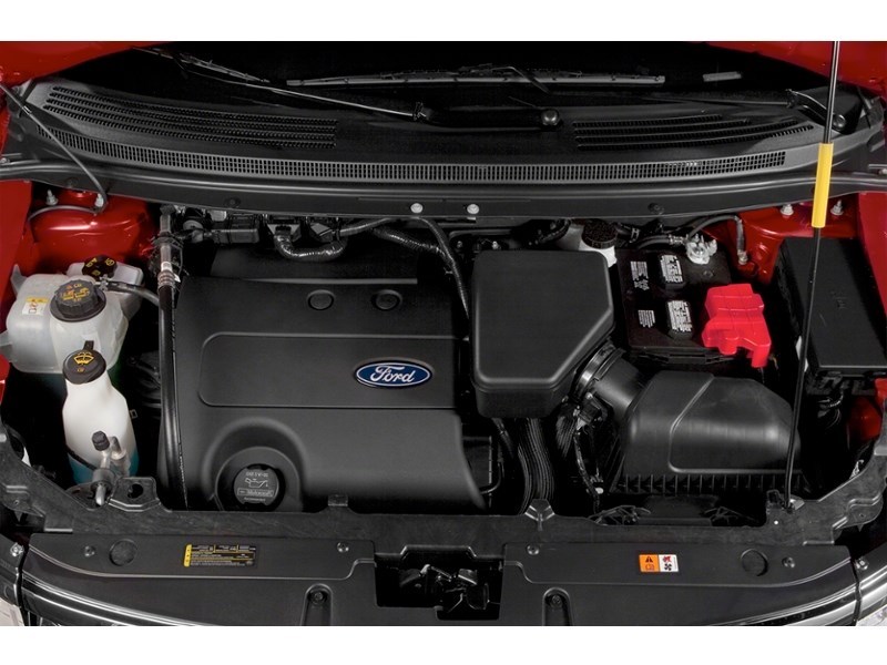 2014 Ford Edge 4dr Limited AWD Exterior Shot 3