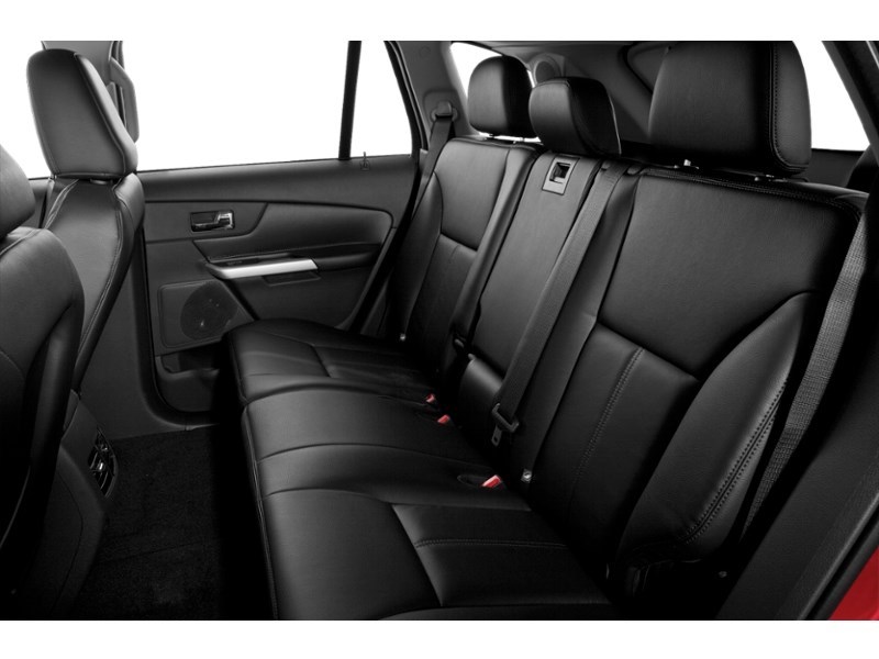 2014 Ford Edge 4dr Limited AWD Interior Shot 5