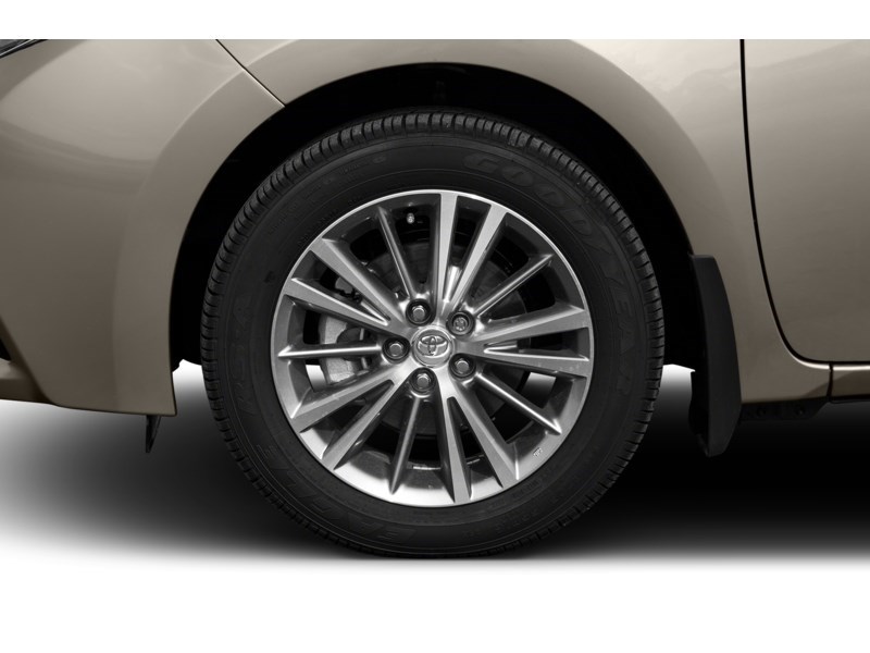 2015 Toyota Corolla 4dr Sdn CVT LE Exterior Shot 5