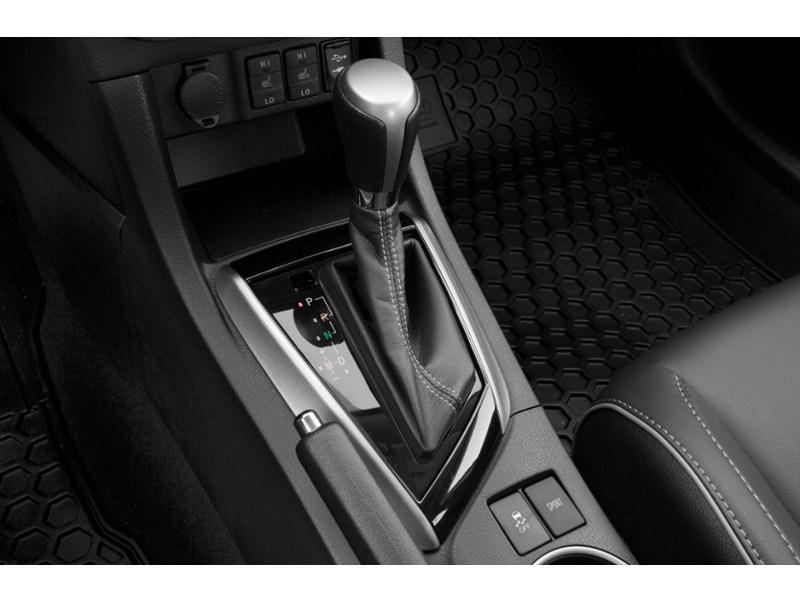 2014 Toyota Corolla 4dr Sdn Man S Exterior Shot 12