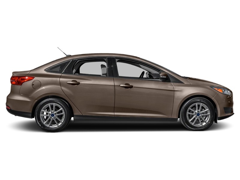2016 Ford Focus 4dr Sdn SE Exterior Shot 11