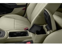 2016 Ford Focus 4dr Sdn SE Interior Shot 8