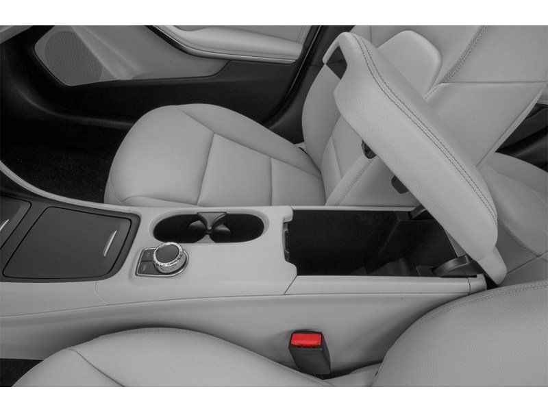 2015 Mercedes-Benz GLA-Class 4MATIC 4dr GLA 250 Interior Shot 8