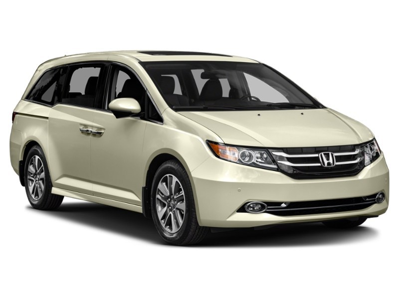 2016 Honda Odyssey 4dr Wgn Touring Exterior Shot 9