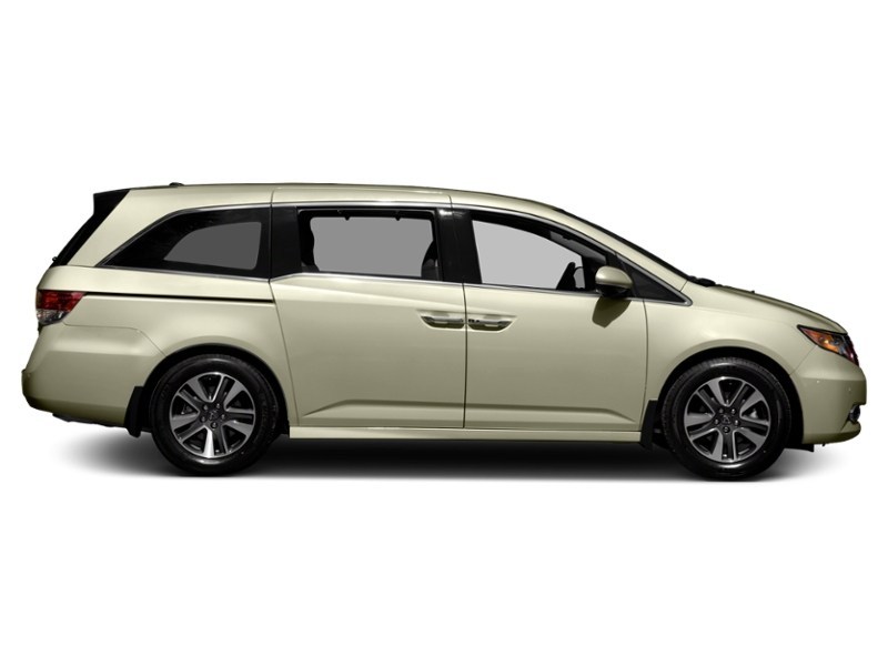 2016 Honda Odyssey 4dr Wgn Touring Exterior Shot 11