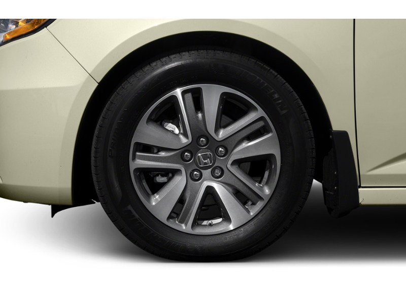 2016 Honda Odyssey 4dr Wgn Touring Exterior Shot 5