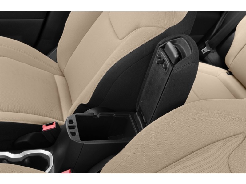 2018 Jeep Renegade North 4x4 Interior Shot 7