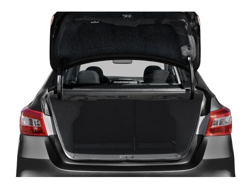 2018 Nissan Sentra SV CVT Exterior Shot 4