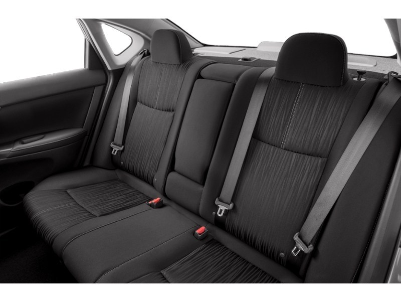 2018 Nissan Sentra SV CVT Interior Shot 5