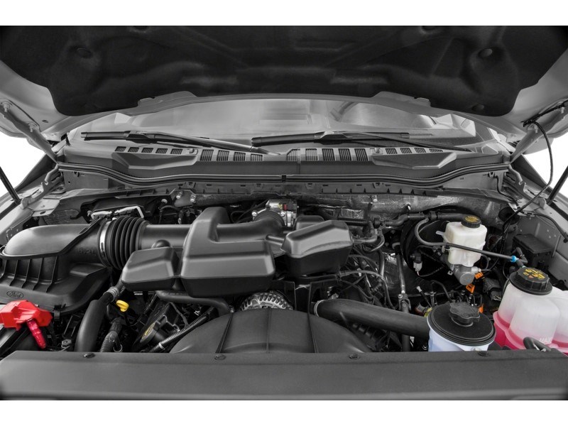 2019 Ford F-350 XLT 4WD Crew Cab 6.75' Box Exterior Shot 3