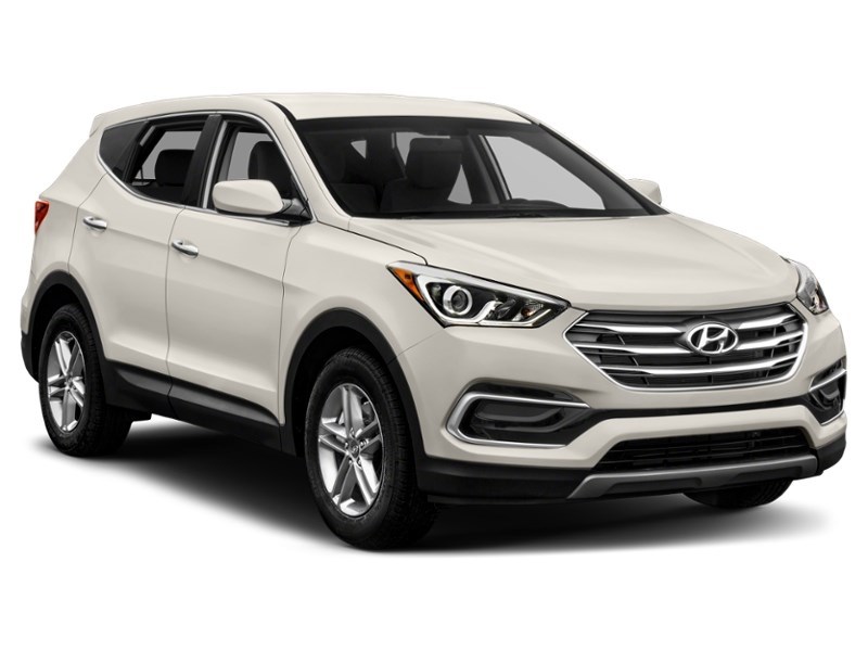 2017 Hyundai Santa Fe Sport AWD 4dr 2.4L SE Exterior Shot 9