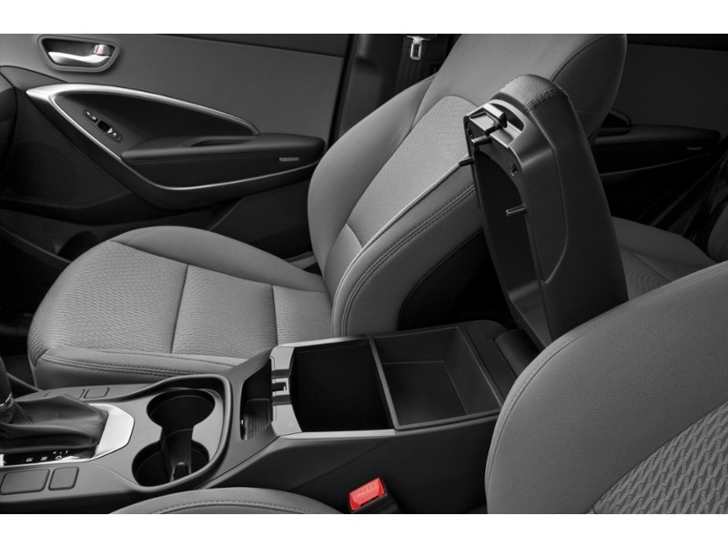 2017 Hyundai Santa Fe Sport AWD 4dr 2.4L SE Interior Shot 7