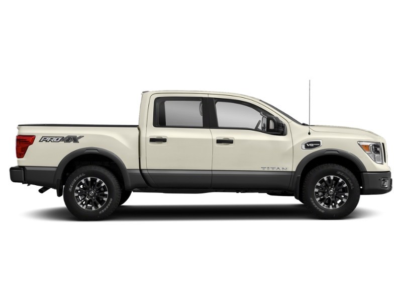 2018 Nissan Titan 4x4 Crew Cab PRO-4X Exterior Shot 11