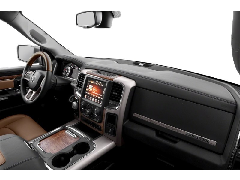 2015 RAM 1500 4WD Crew Cab 149