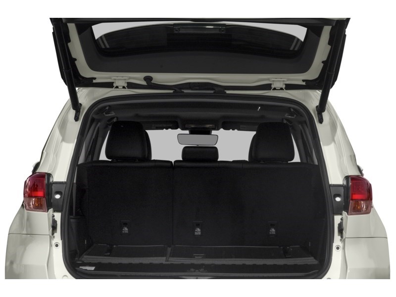 2019 Toyota Highlander AWD XLE Exterior Shot 4