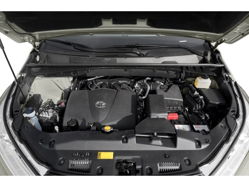 2019 Toyota Highlander AWD XLE Exterior Shot 3