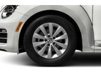 2018 Volkswagen Beetle Trendline Auto Exterior Shot 5