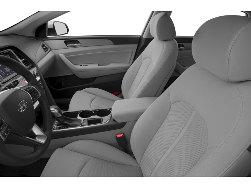 2019 Hyundai Sonata 2.4L Essential Interior Shot 4