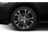 2020 Toyota Camry SE Auto Exterior Shot 5