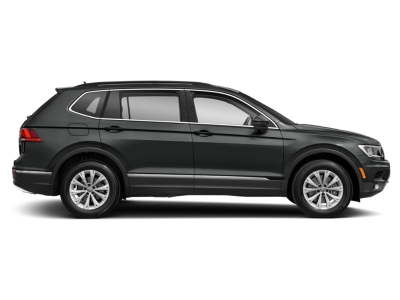 2018 Volkswagen Tiguan Trendline FWD Exterior Shot 11