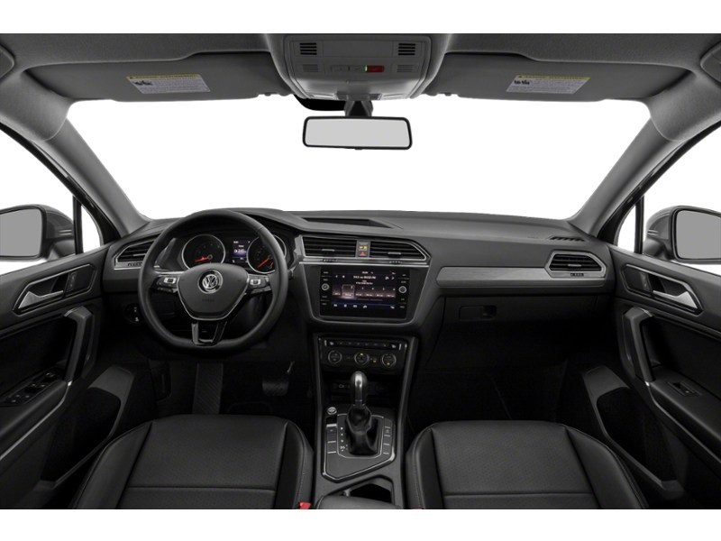 2018 Volkswagen Tiguan Trendline FWD Interior Shot 6