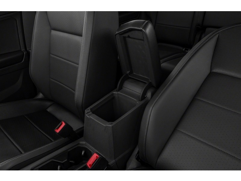2018 Volkswagen Tiguan Trendline FWD Interior Shot 7
