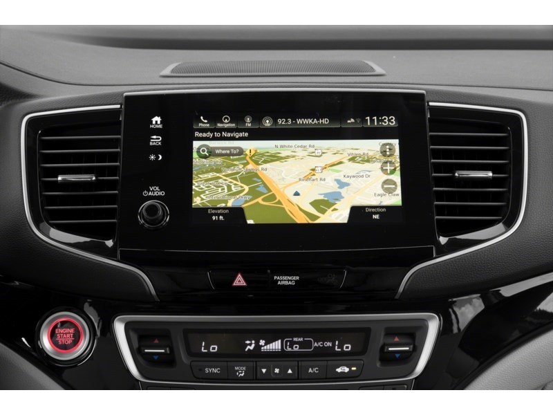 2019 Honda Pilot Touring 8-Passenger AWD Interior Shot 8
