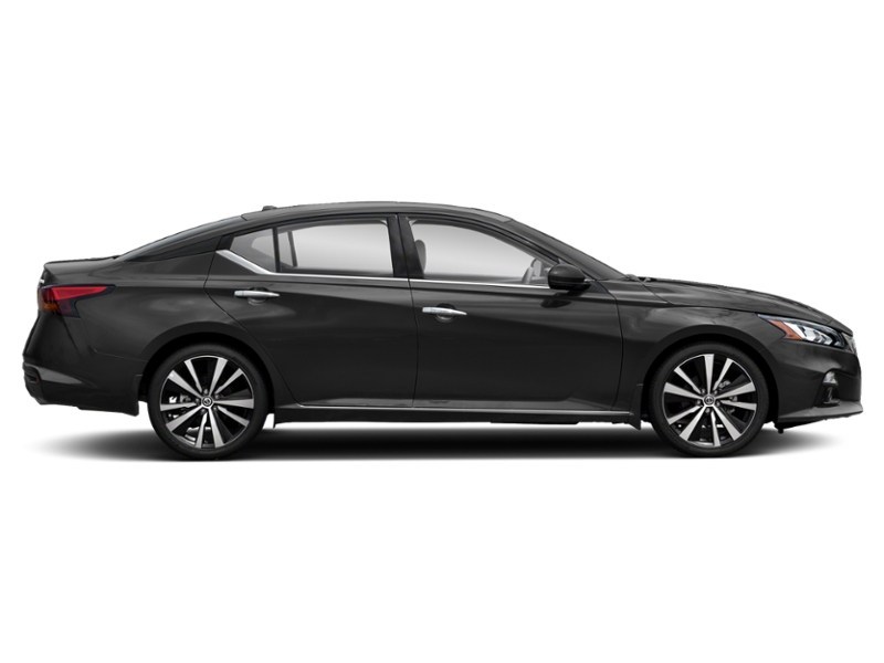 2020 Nissan Altima 2.5 Platinum Sedan Exterior Shot 10