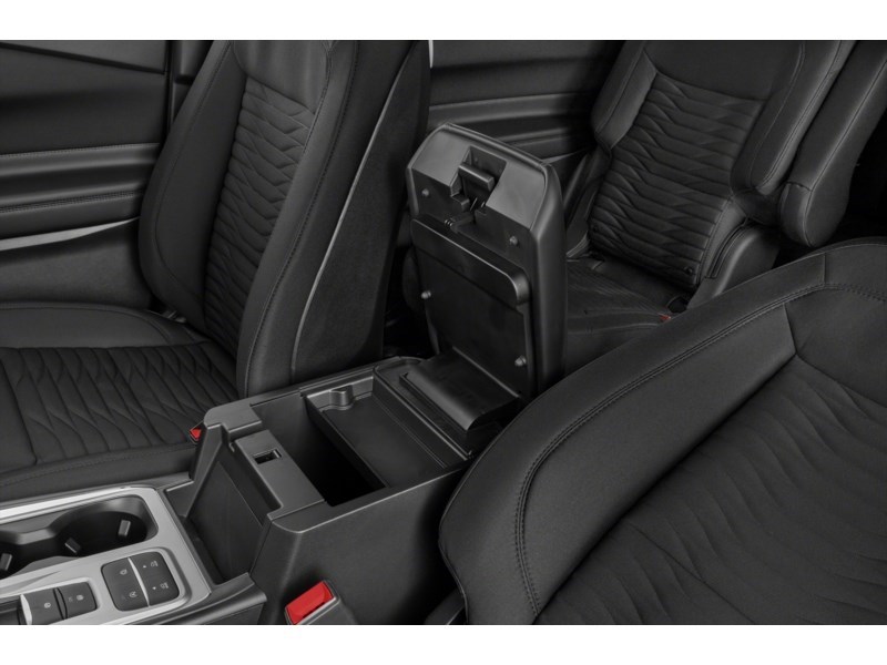 2022 Ford Explorer XLT 4WD Interior Shot 7