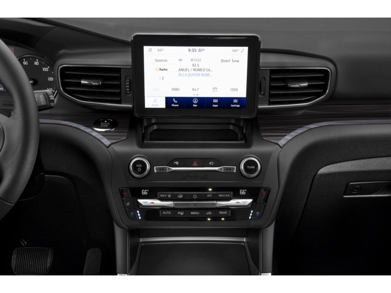 2021 Ford Explorer Limited 4WD Interior Shot 2