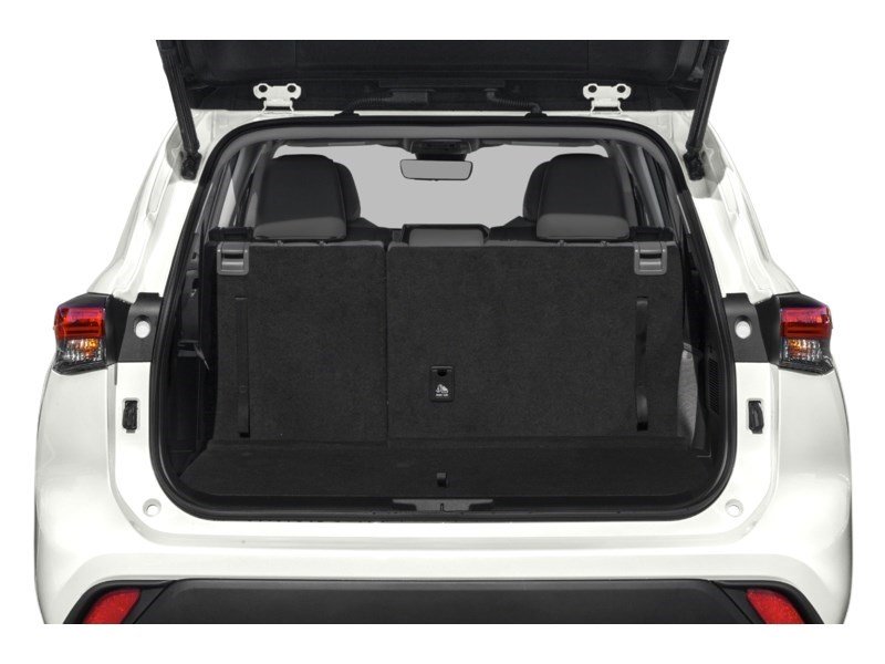 2022 Toyota Highlander XLE AWD Exterior Shot 4