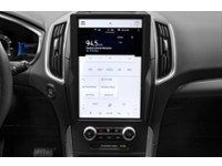 2022 Ford Edge Titanium AWD Interior Shot 2