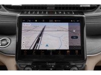 2021 Jeep Grand Cherokee L Altitude 4x4 Interior Shot 8