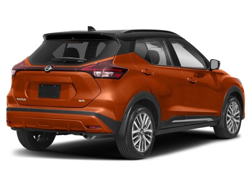 2021 Nissan Kicks SR FWD Exterior Shot 2