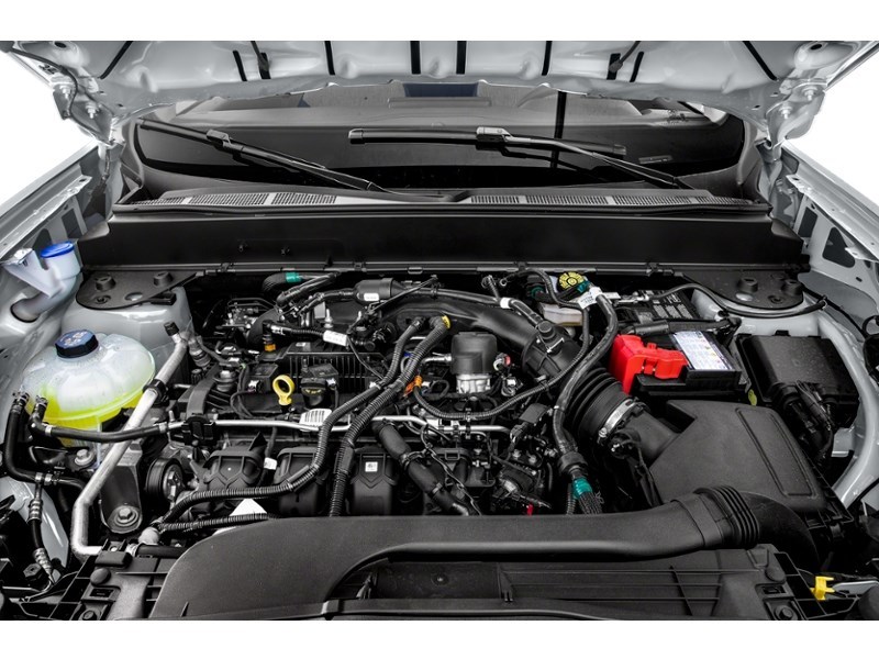 2022 Ford Maverick XLT FWD SuperCrew Exterior Shot 3