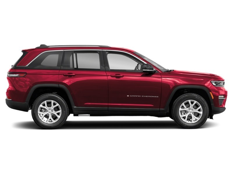 2024 Jeep Grand Cherokee Altitude 4x4 Exterior Shot 10
